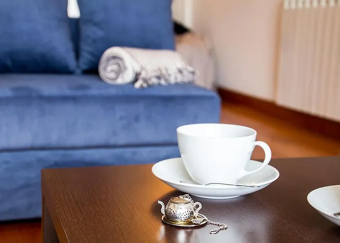 Photo House - Bairro Calmo No Centro De *