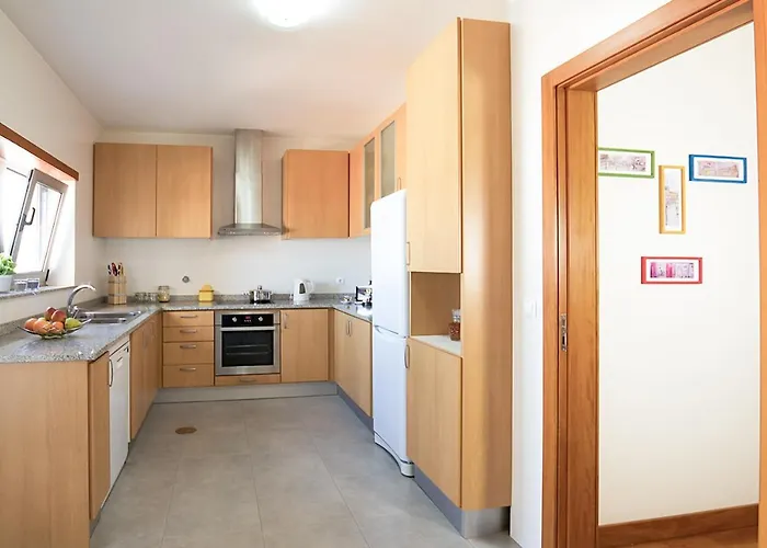 Photo House - Bairro Calmo No Centro De Appartamento